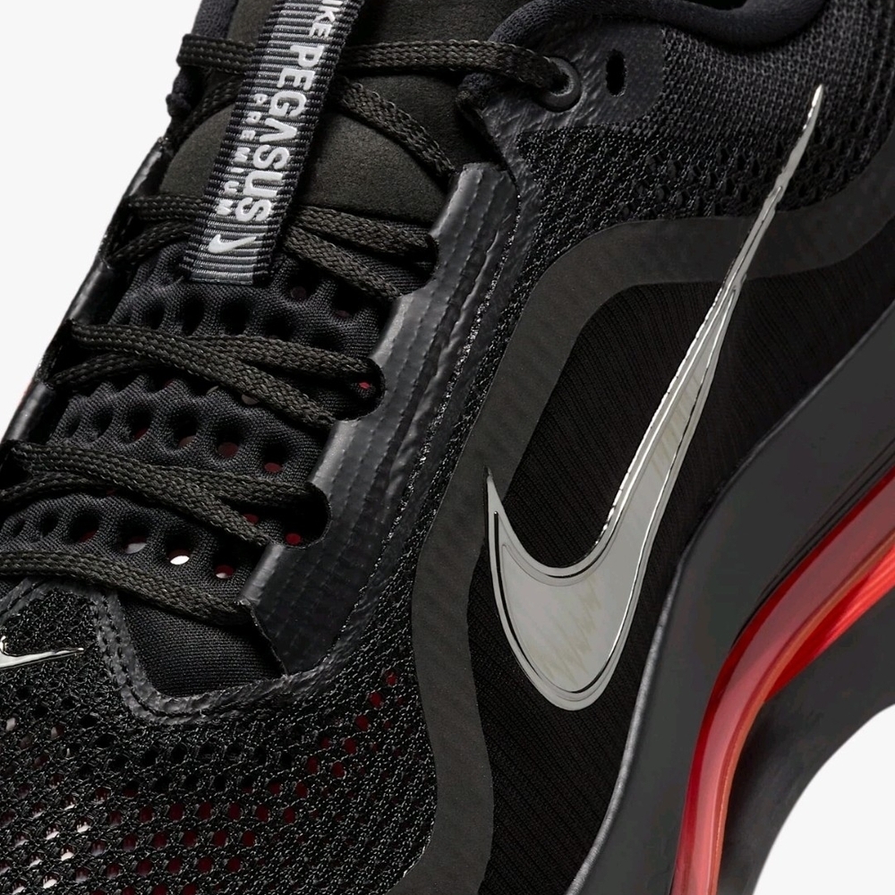 Nike Zoom Air Black and Red Sneakers - Picture 5 of 9